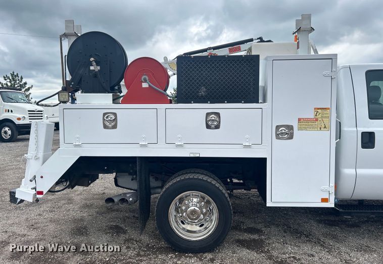 image for item EG0694 2015 Ford F550 Super Duty Crew Cab utility / service truck