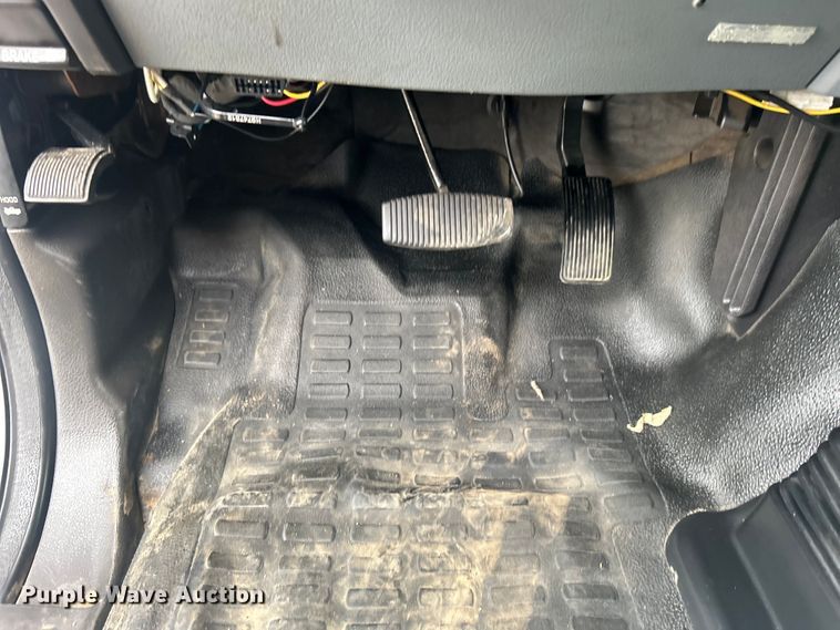 image for item EG0694 2015 Ford F550 Super Duty Crew Cab utility / service truck