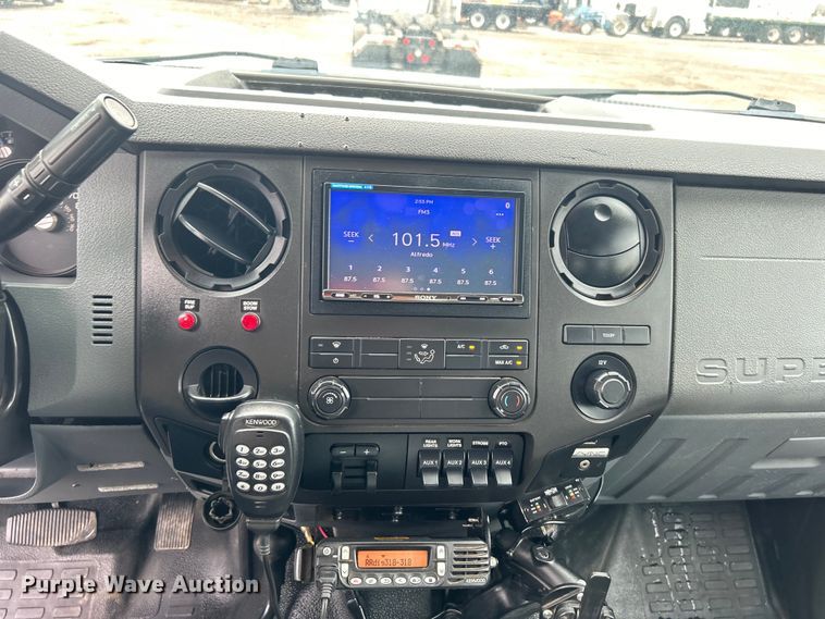 image for item EG0694 2015 Ford F550 Super Duty Crew Cab utility / service truck