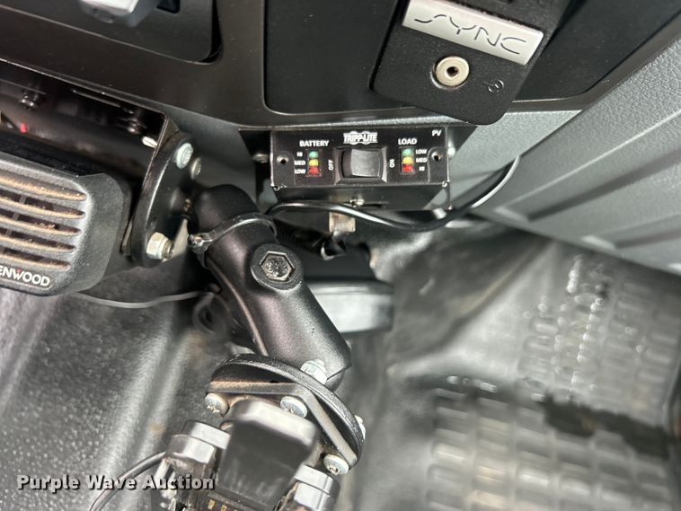 image for item EG0694 2015 Ford F550 Super Duty Crew Cab utility / service truck