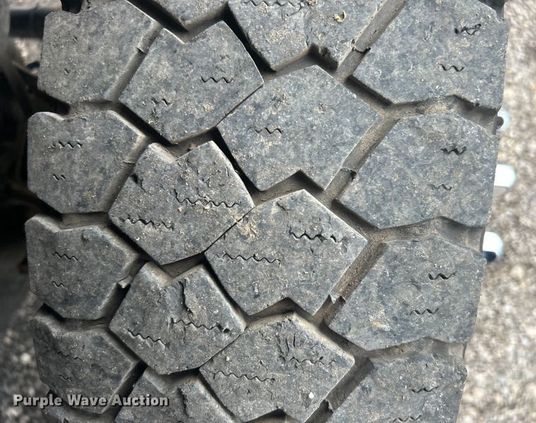 image for item EG0694 2015 Ford F550 Super Duty Crew Cab utility / service truck