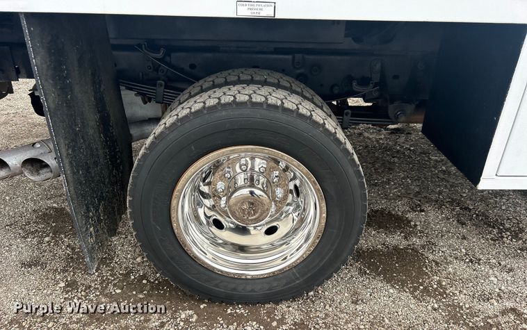 image for item EG0694 2015 Ford F550 Super Duty Crew Cab utility / service truck