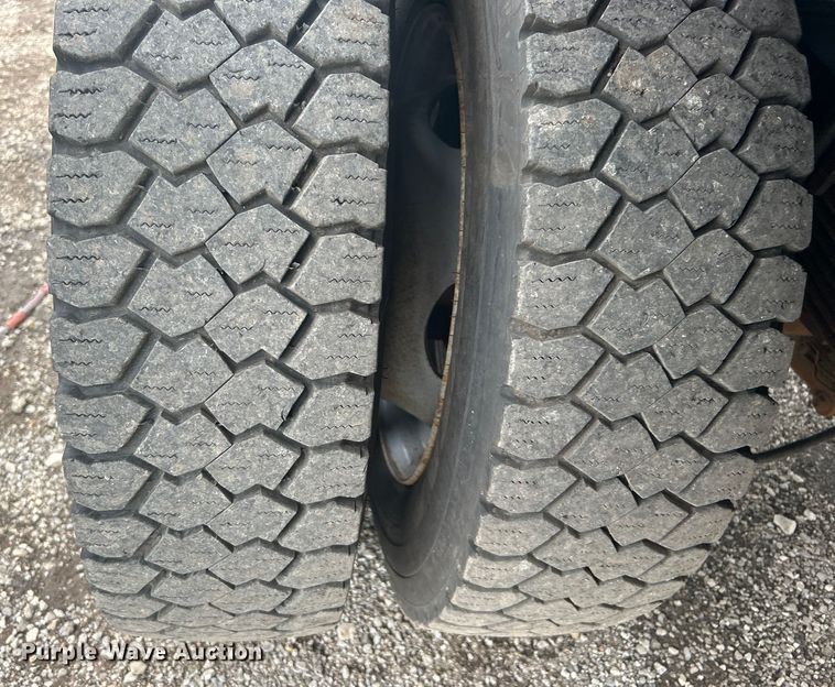 image for item EG0694 2015 Ford F550 Super Duty Crew Cab utility / service truck