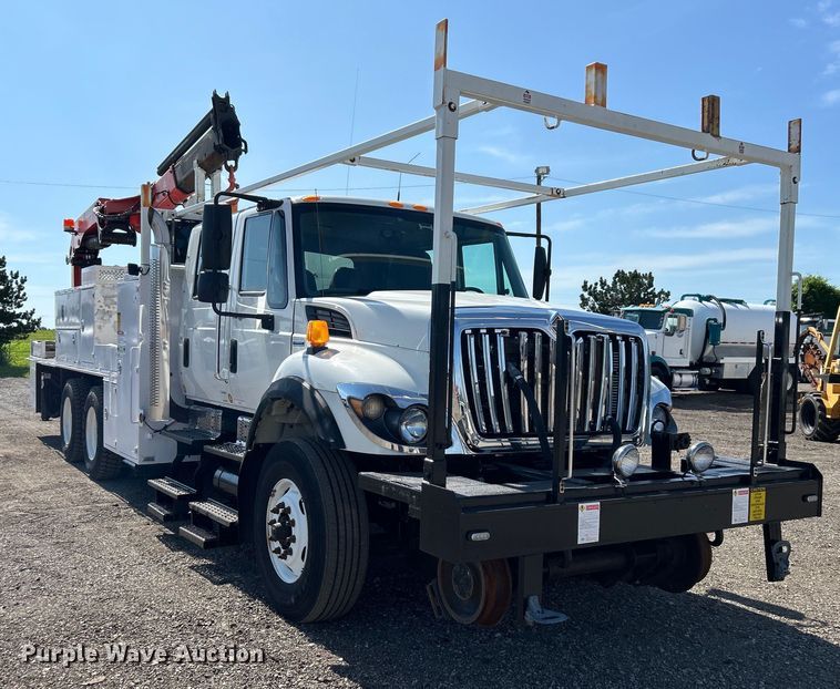 image for item EG0699 2009 International WorkStar 7500 crane truck