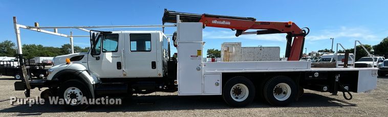 image for item EG0699 2009 International WorkStar 7500 crane truck