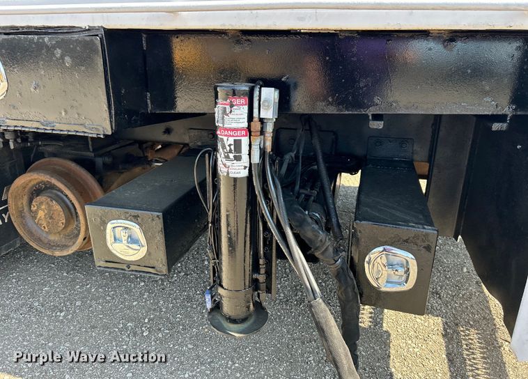 image for item EG0699 2009 International WorkStar 7500 crane truck