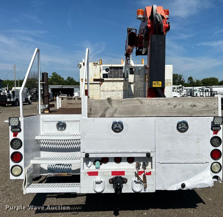 image for item EG0699 2009 International WorkStar 7500 crane truck