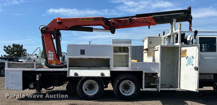 image for item EG0699 2009 International WorkStar 7500 crane truck