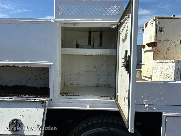 image for item EG0699 2009 International WorkStar 7500 crane truck