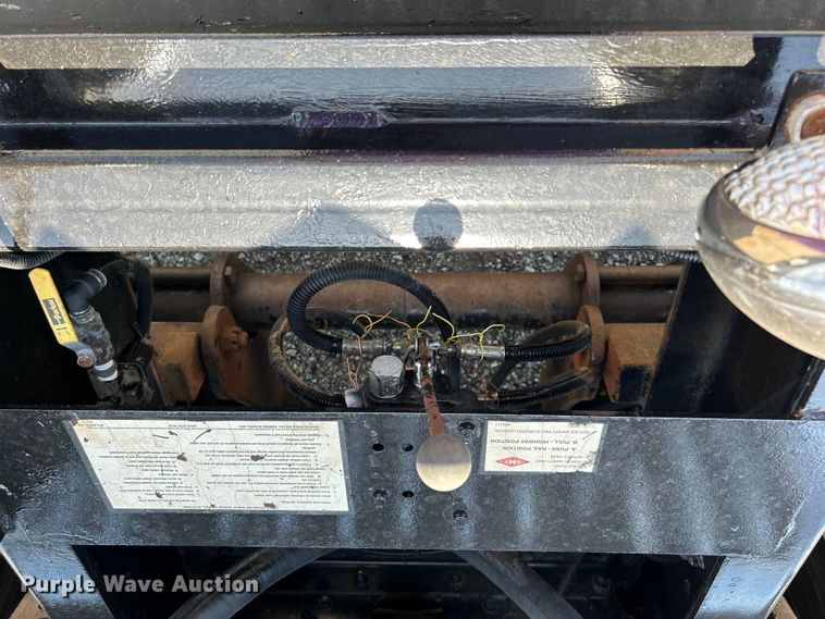 image for item EG0699 2009 International WorkStar 7500 crane truck