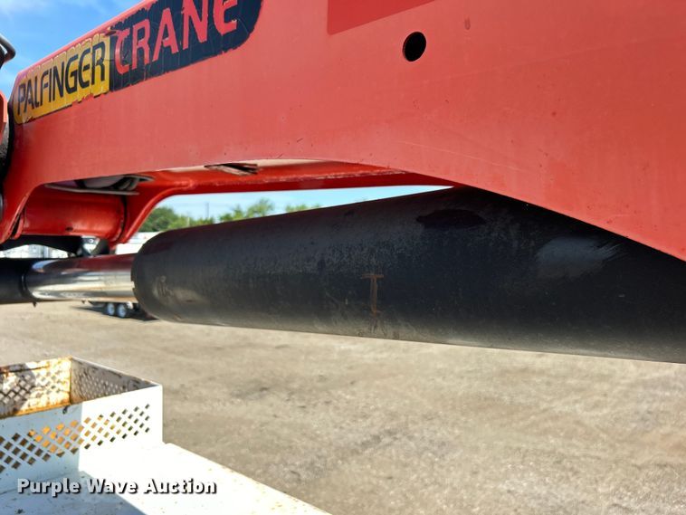 image for item EG0699 2009 International WorkStar 7500 crane truck