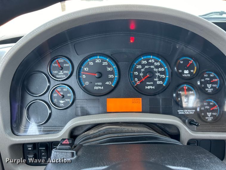 image for item EG0699 2009 International WorkStar 7500 crane truck