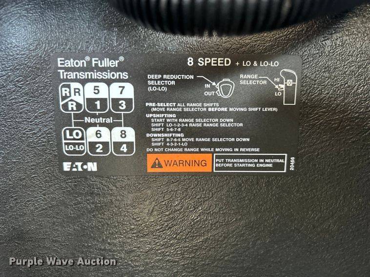 image for item EG0699 2009 International WorkStar 7500 crane truck