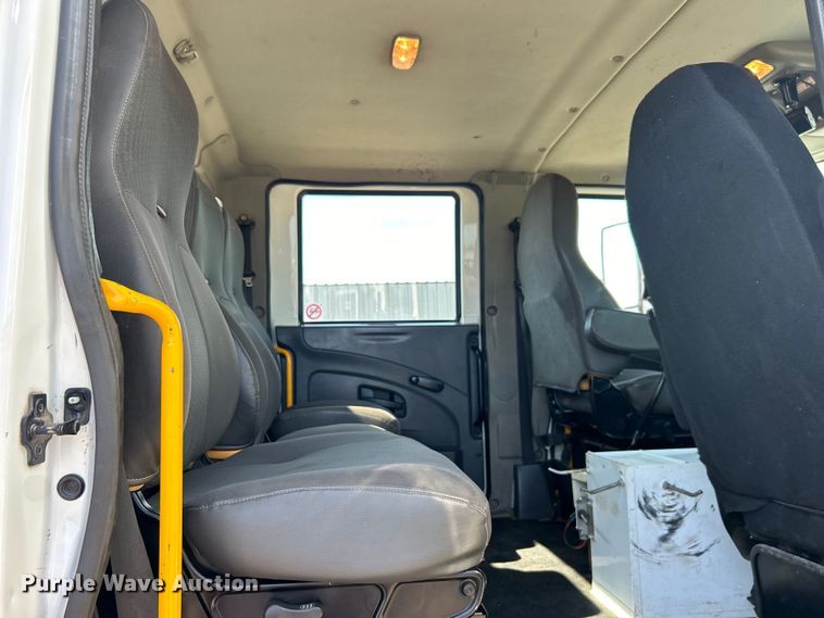 image for item EG0699 2009 International WorkStar 7500 crane truck