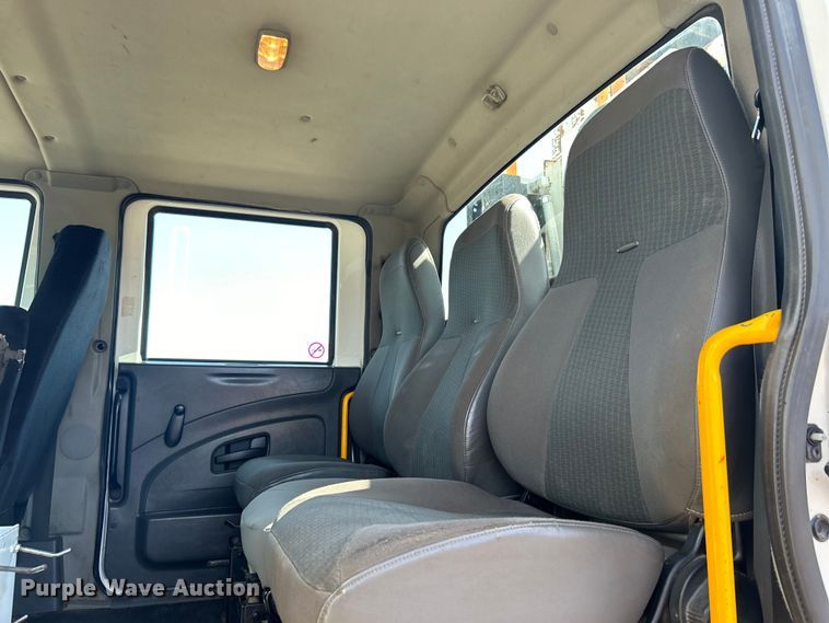 image for item EG0699 2009 International WorkStar 7500 crane truck