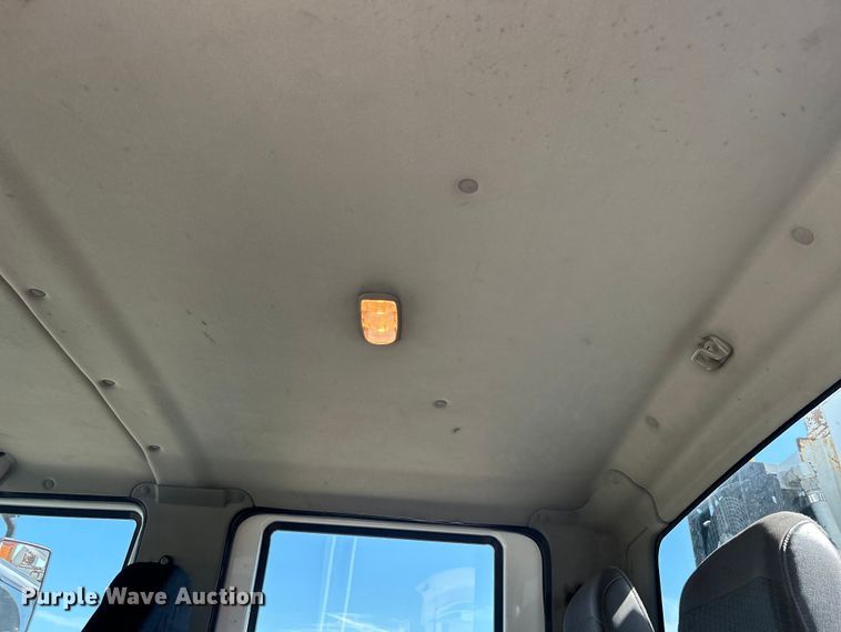 image for item EG0699 2009 International WorkStar 7500 crane truck