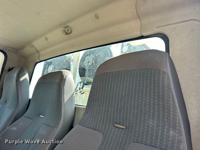 image for item EG0699 2009 International WorkStar 7500 crane truck