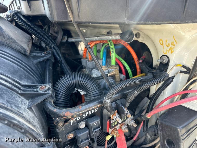 image for item EG0699 2009 International WorkStar 7500 crane truck