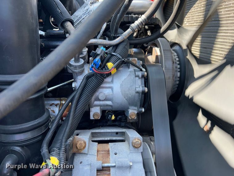 image for item EG0699 2009 International WorkStar 7500 crane truck