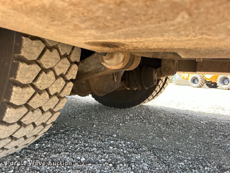 image for item EG0699 2009 International WorkStar 7500 crane truck