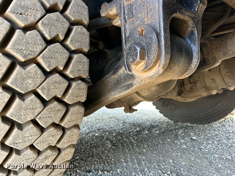 image for item EG0699 2009 International WorkStar 7500 crane truck