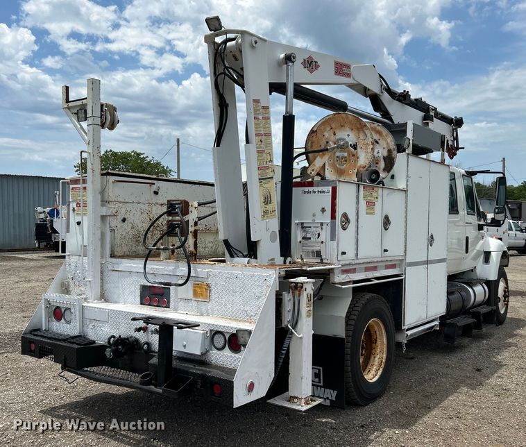 image for item EG0702 2007 International  7300 SFA Crew Cab utility / service truck