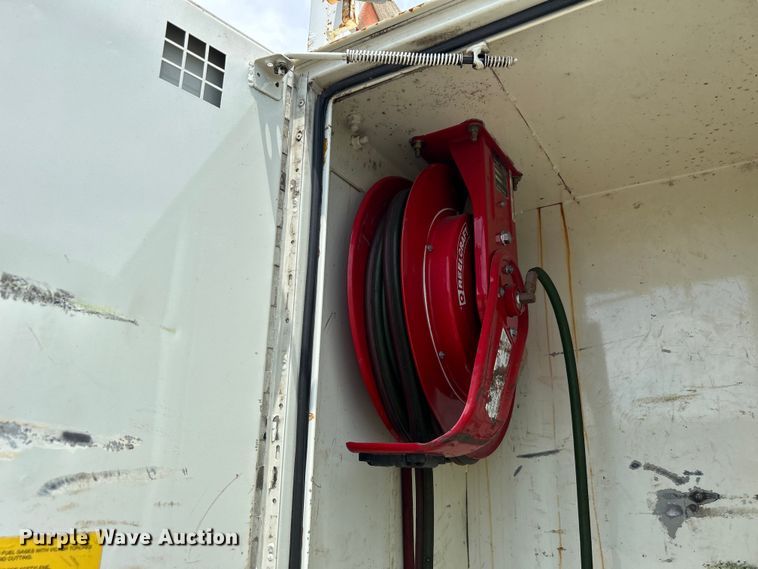 image for item EG0702 2007 International  7300 SFA Crew Cab utility / service truck