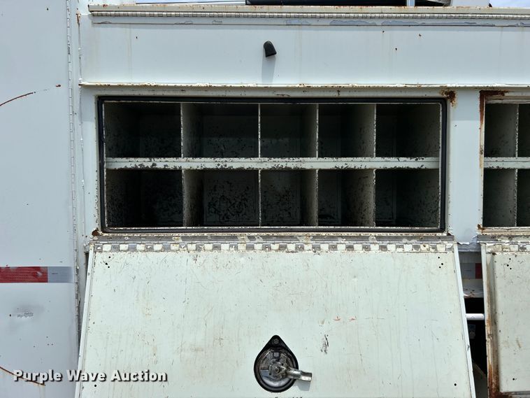 image for item EG0702 2007 International  7300 SFA Crew Cab utility / service truck