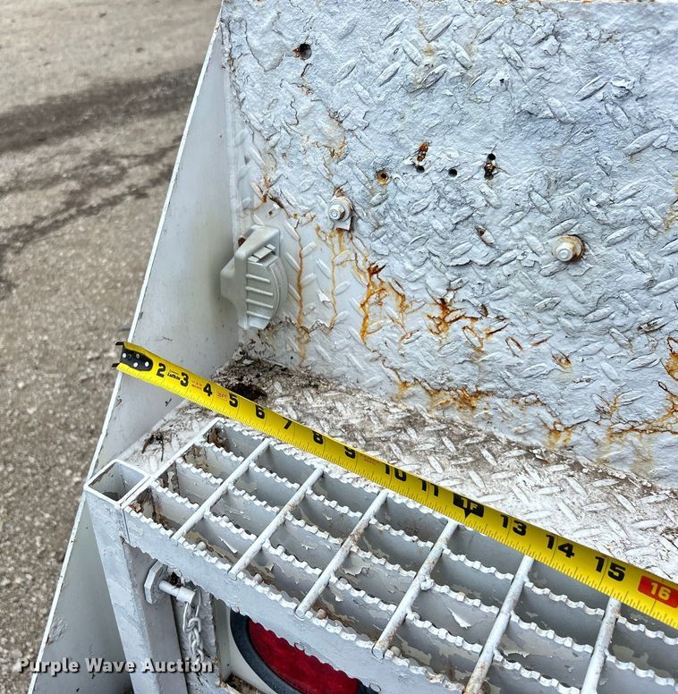 image for item EG0702 2007 International  7300 SFA Crew Cab utility / service truck