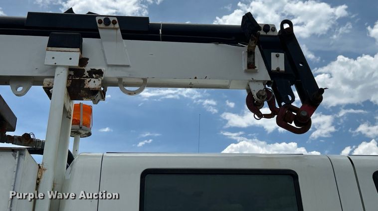 image for item EG0702 2007 International  7300 SFA Crew Cab utility / service truck