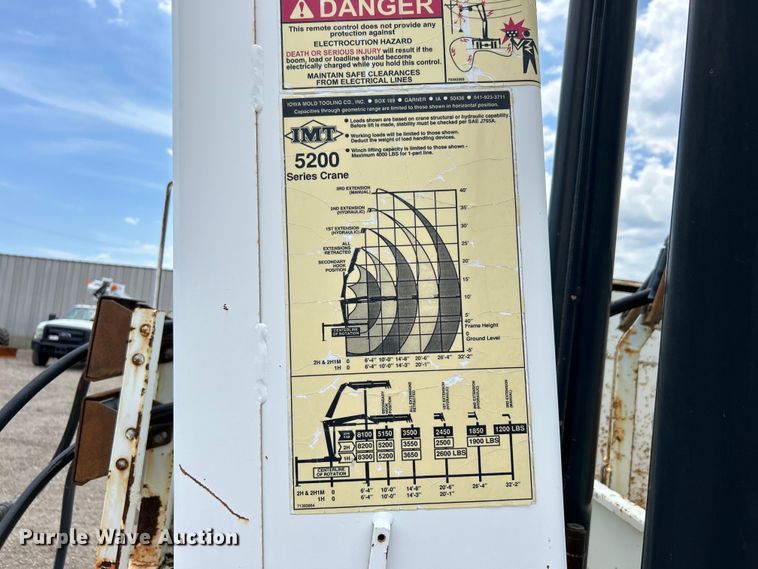 image for item EG0702 2007 International  7300 SFA Crew Cab utility / service truck