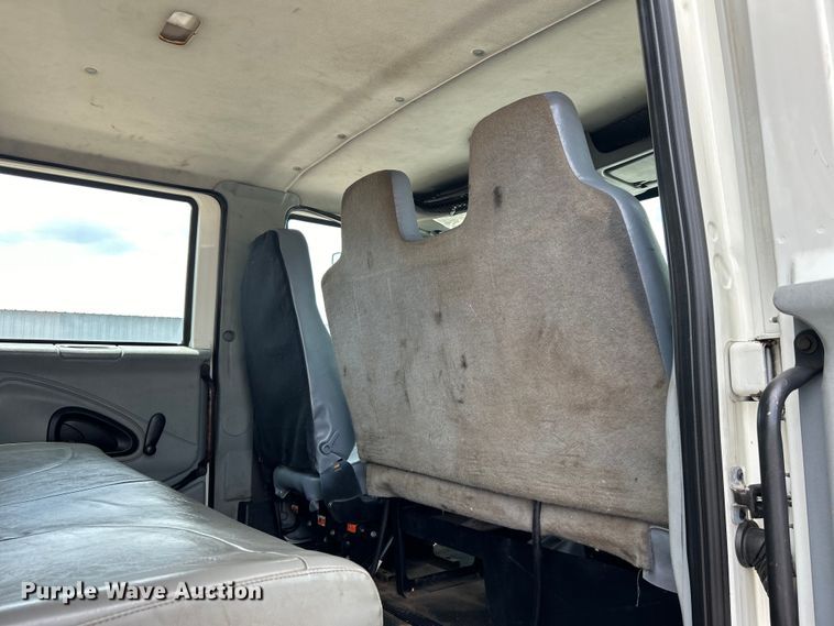 image for item EG0702 2007 International  7300 SFA Crew Cab utility / service truck