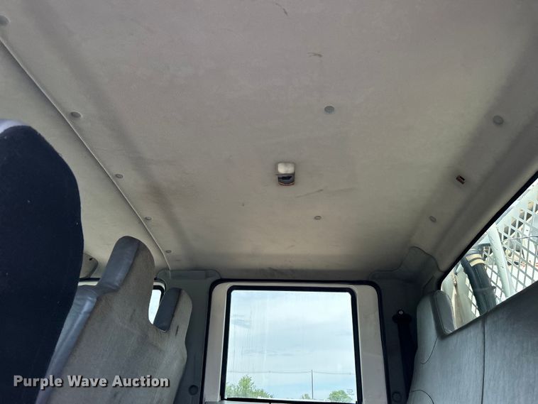 image for item EG0702 2007 International  7300 SFA Crew Cab utility / service truck