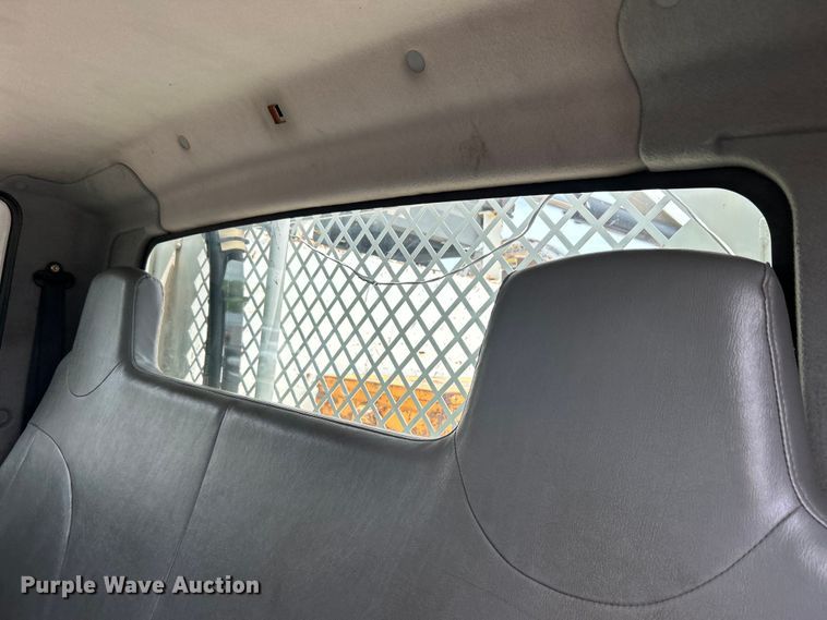 image for item EG0702 2007 International  7300 SFA Crew Cab utility / service truck