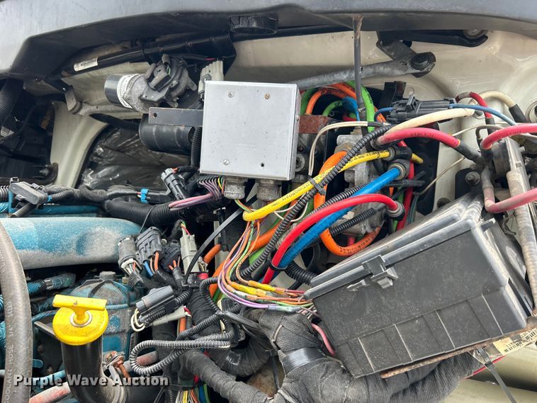 image for item EG0702 2007 International  7300 SFA Crew Cab utility / service truck