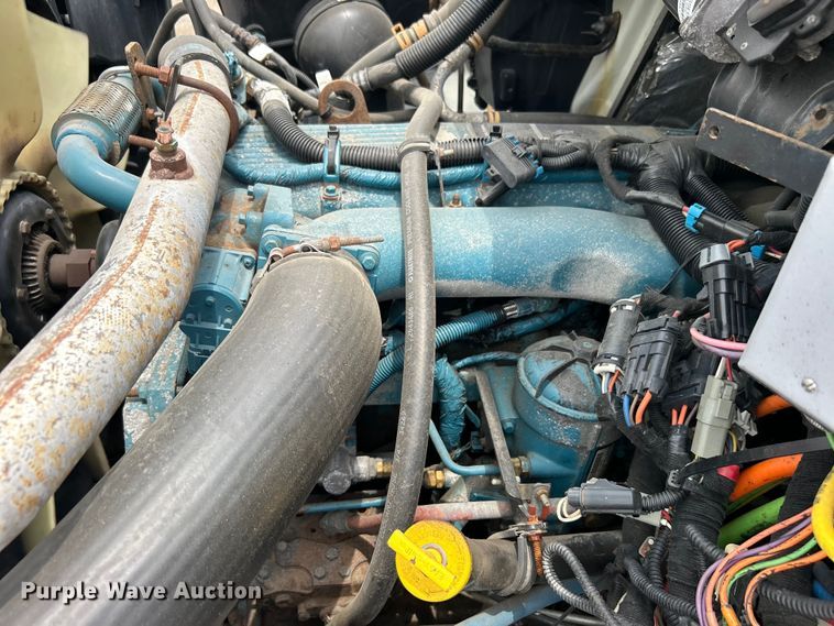 image for item EG0702 2007 International  7300 SFA Crew Cab utility / service truck