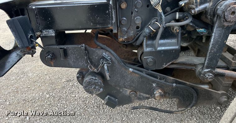 image for item EG0702 2007 International  7300 SFA Crew Cab utility / service truck