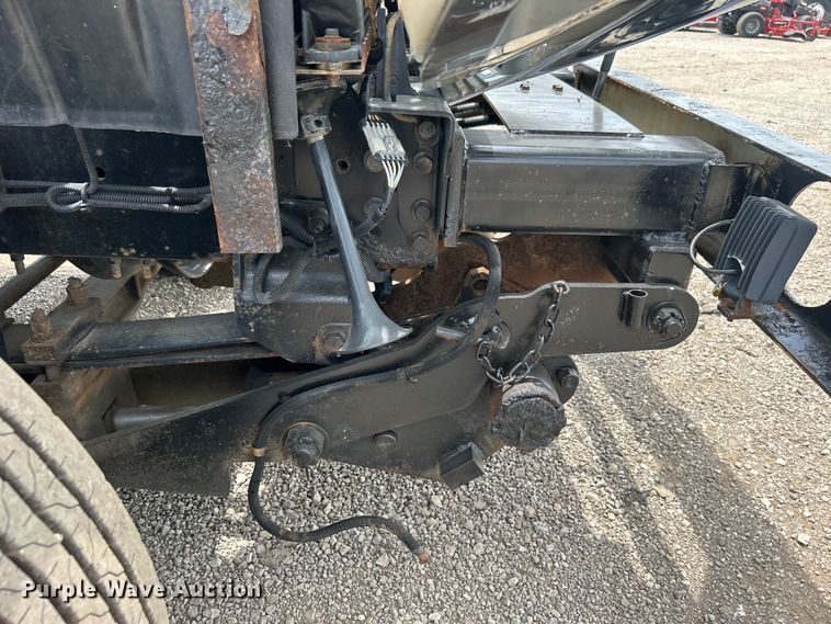 image for item EG0702 2007 International  7300 SFA Crew Cab utility / service truck