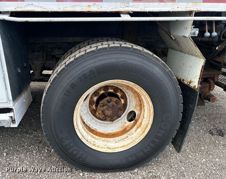 image for item EG0702 2007 International  7300 SFA Crew Cab utility / service truck