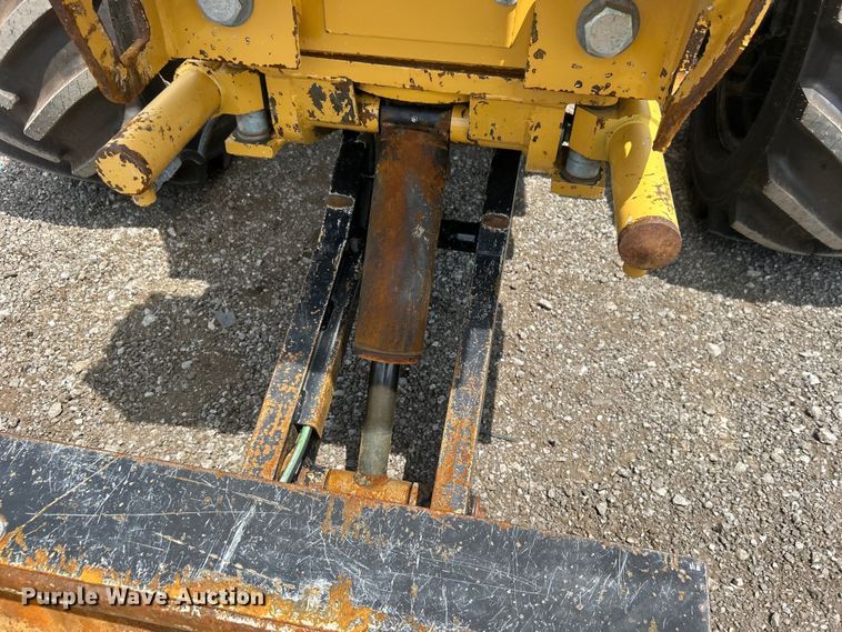 image for item EG0704 2007 Vermeer RTX1250 trencher
