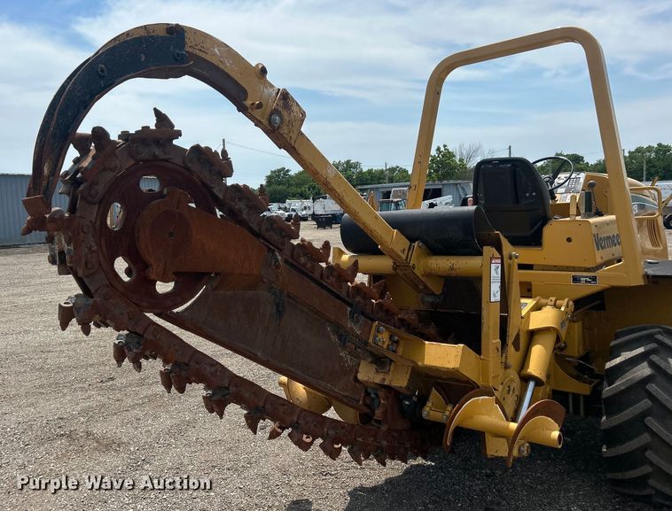 image for item EG0704 2007 Vermeer RTX1250 trencher