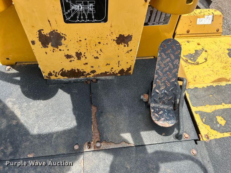 image for item EG0704 2007 Vermeer RTX1250 trencher