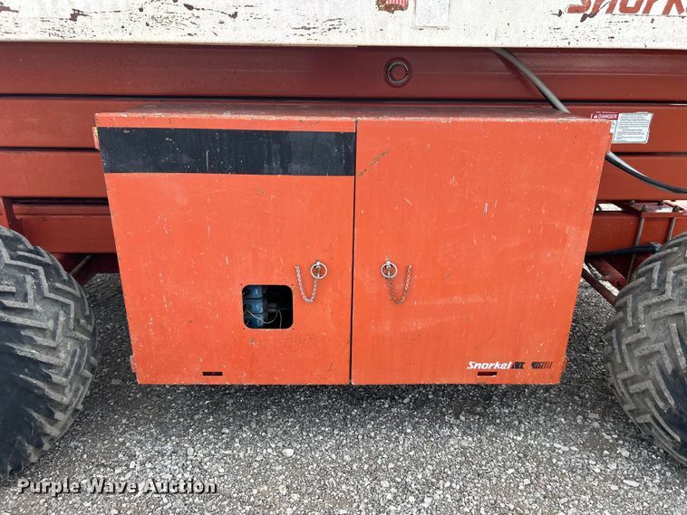image for item EG1495 1997 Snorkel SRH-2584HD scissor lift