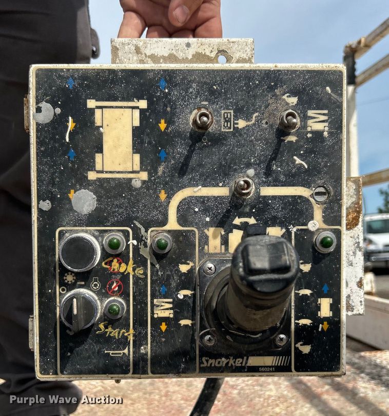 image for item EG1495 1997 Snorkel SRH-2584HD scissor lift