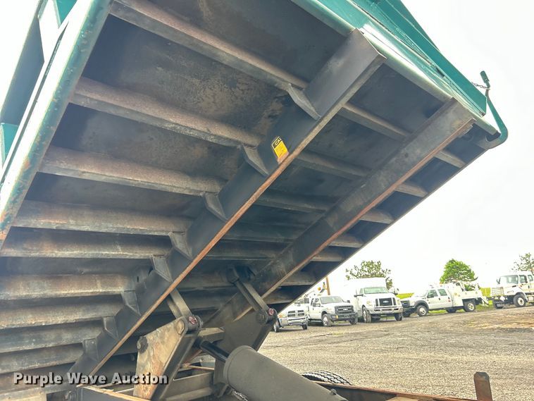 image for item EG1506 2007 Chevrolet  C6500 dump truck