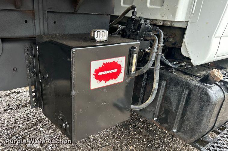 image for item EG1506 2007 Chevrolet  C6500 dump truck