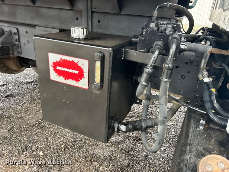 image for item EG1506 2007 Chevrolet  C6500 dump truck