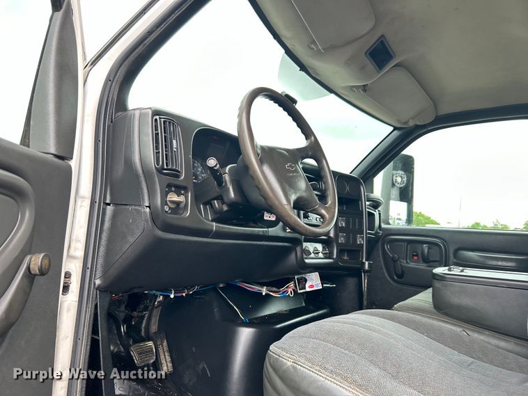 image for item EG1506 2007 Chevrolet  C6500 dump truck