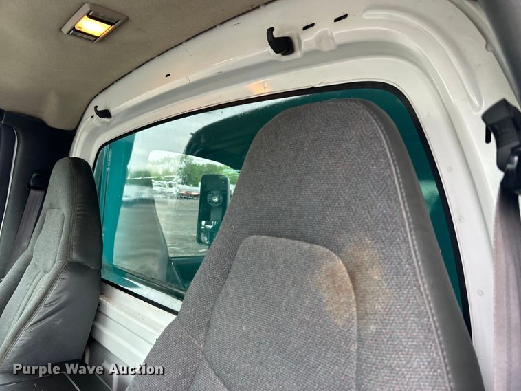 image for item EG1506 2007 Chevrolet  C6500 dump truck