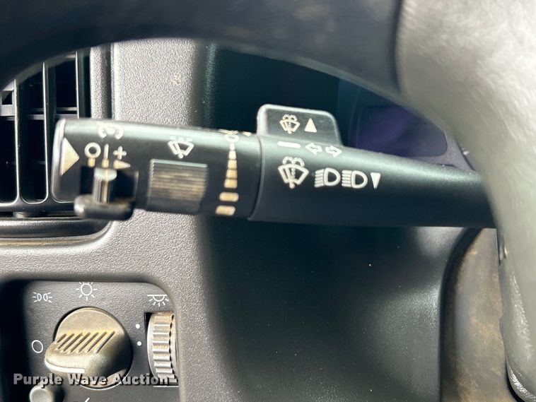 image for item EG1506 2007 Chevrolet  C6500 dump truck